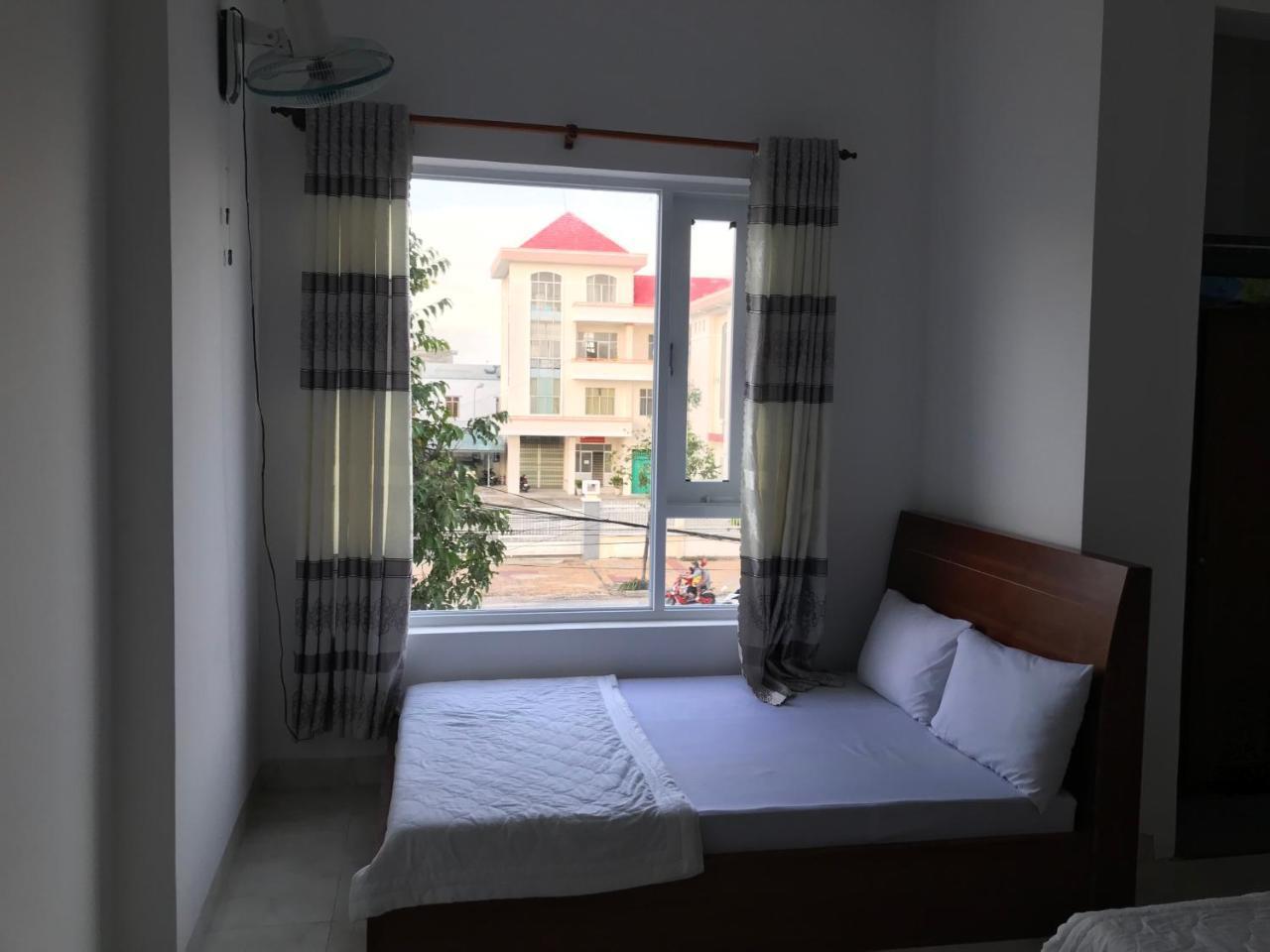 Hotel Hoang Dung Kinh Dinh Esterno foto