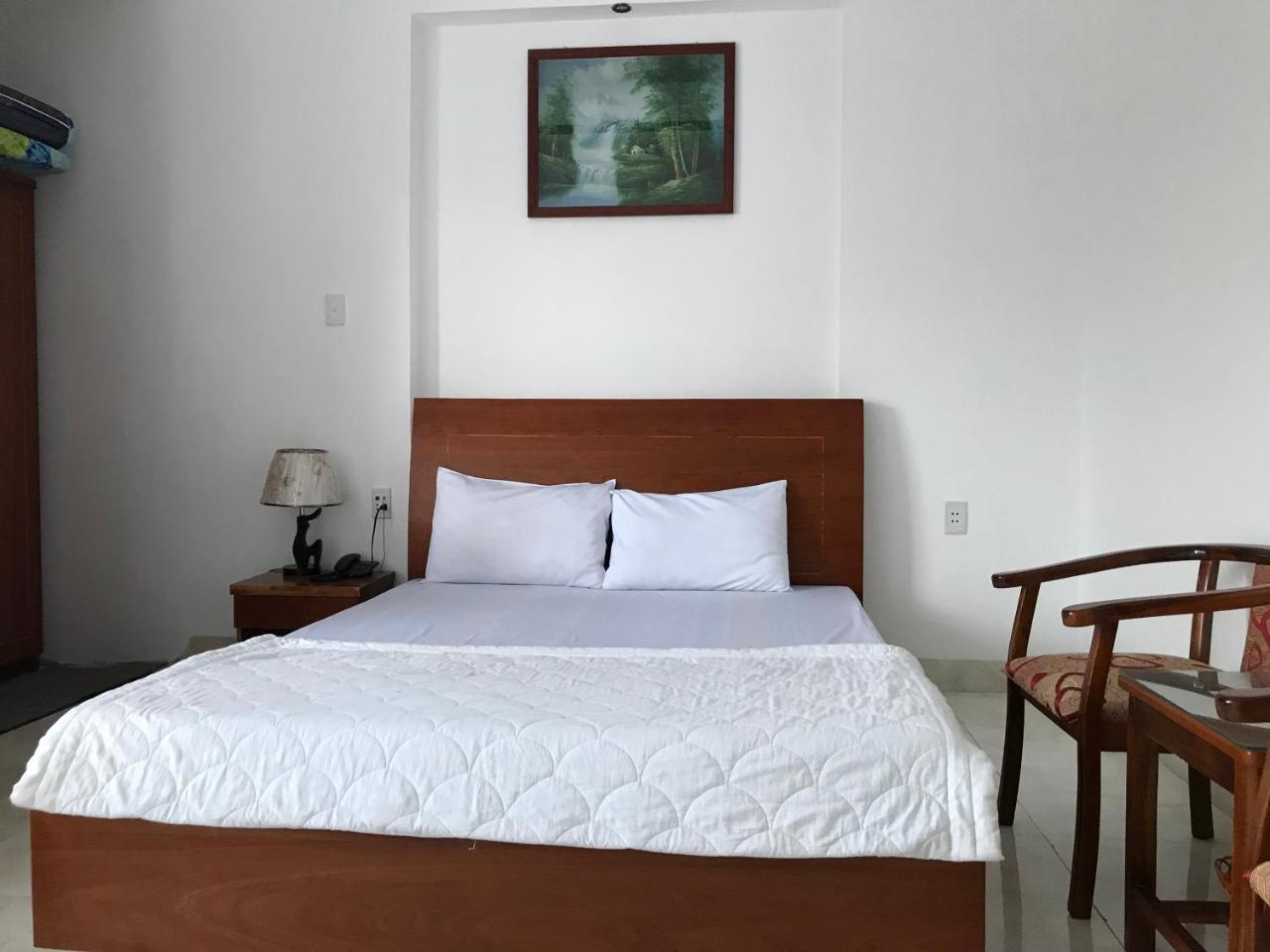 Hotel Hoang Dung Kinh Dinh Esterno foto